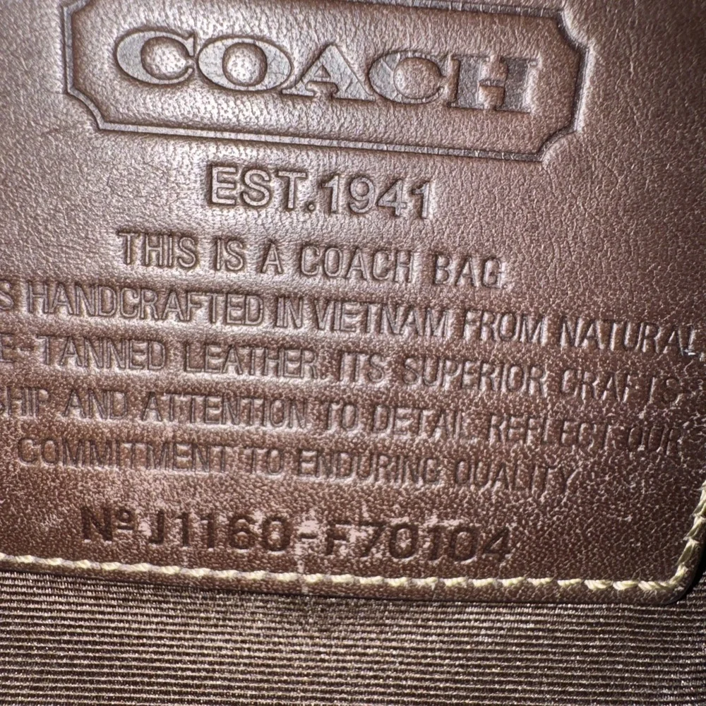 Coach Leatherware Messenger Crossbody Dark Brown Laptop Bag X